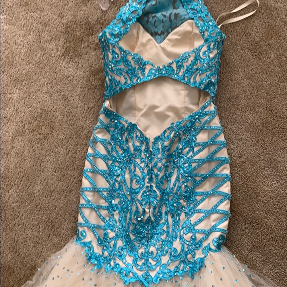 Prom dress - Picture 5 of 6